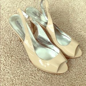 Nude sling back